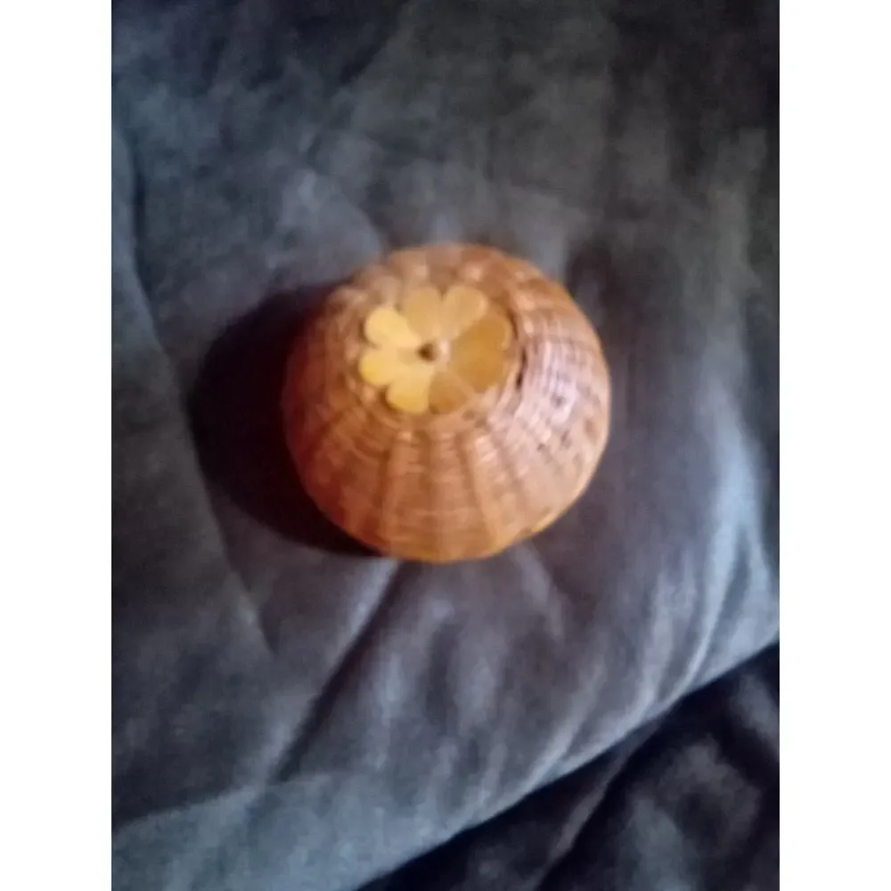 Vintage Wicker Apple Shaped Potpourri Holder Or Trinket Box 3x2.5